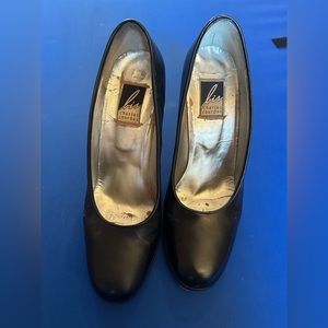 Vintage Charles Jourdan stiletto heels, size 8M
